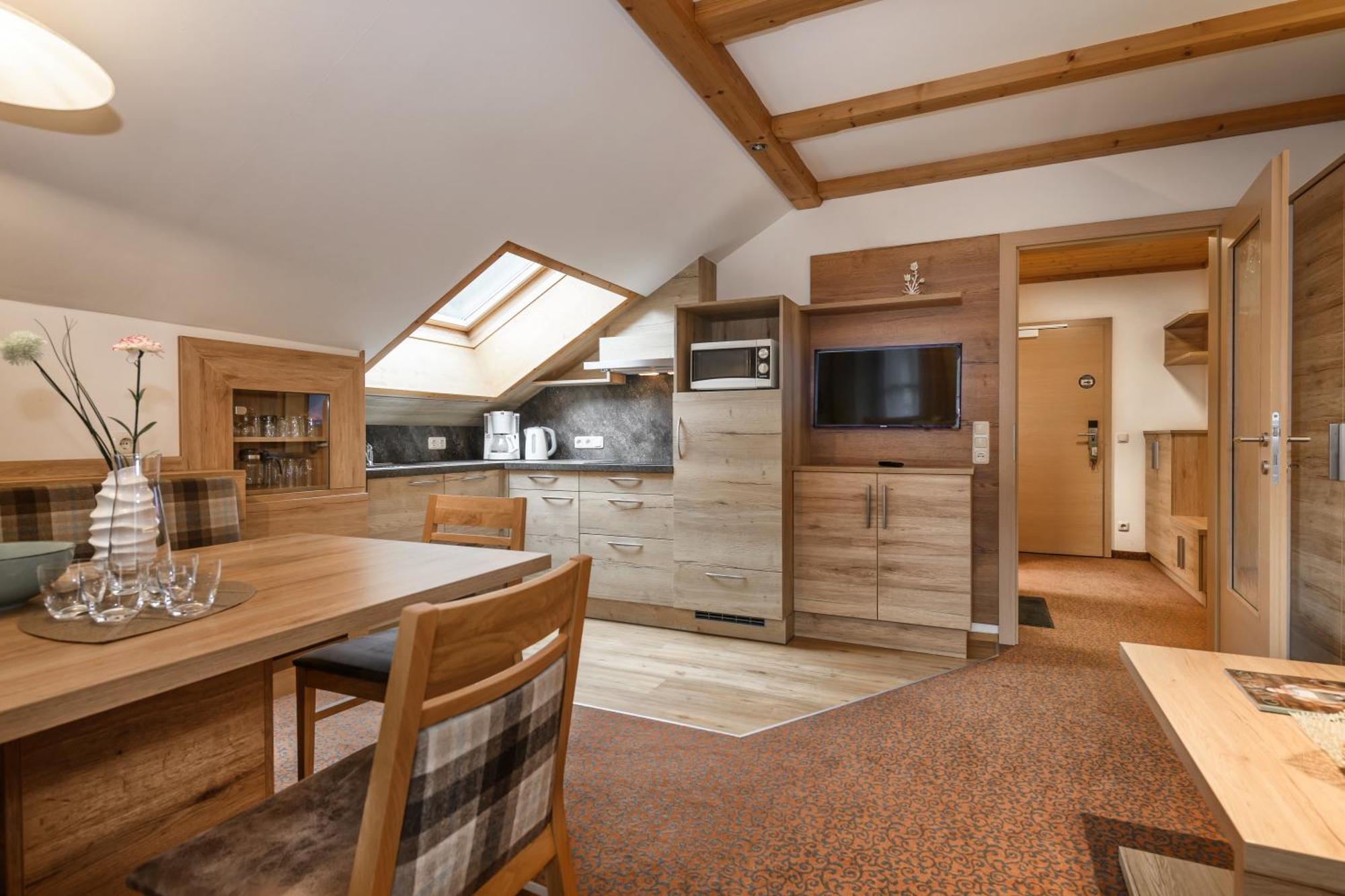 Ferienhaus Birgit - Inklusive Eintritt Alpentherme Bad Hofgastein Bagian luar foto