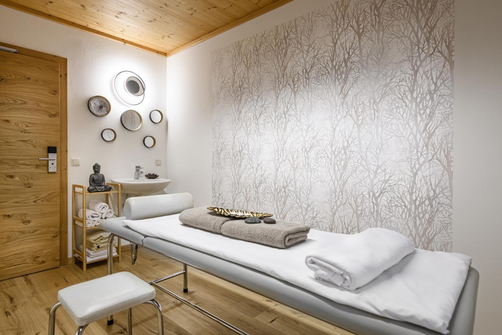 Ferienhaus Birgit - Inklusive Eintritt Alpentherme Bad Hofgastein Bagian luar foto